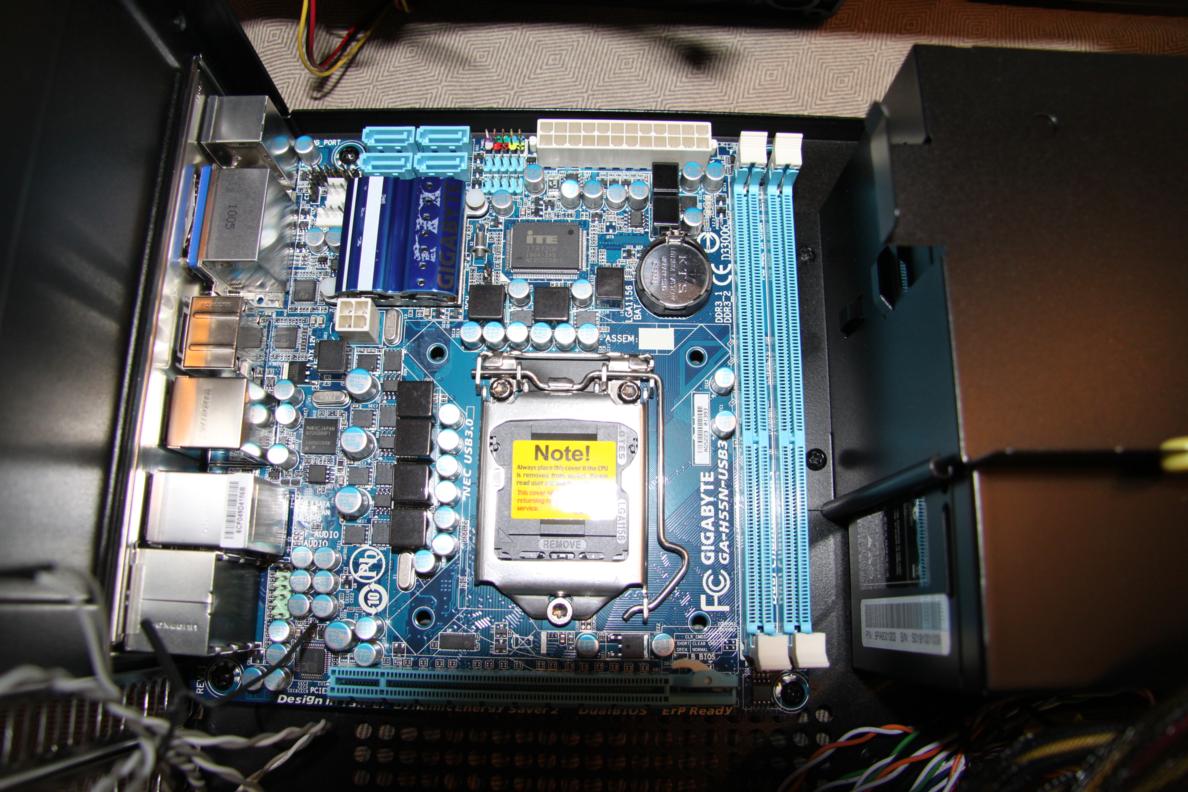 Motherboard installed in the SG07B